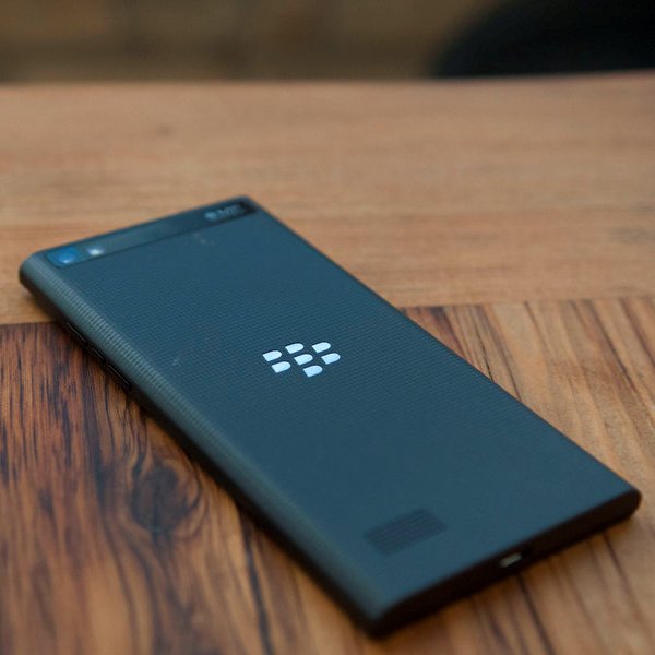 Blackberry, Android, смартфон, Обзор Blackberry Leap